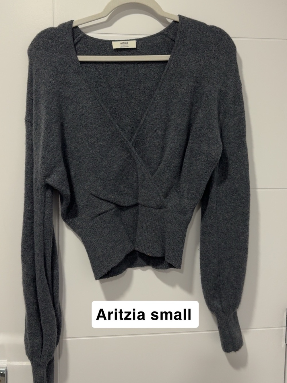 Aritzia Wilfred V-Neck Knit Sweater